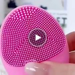 Masážní kartáček na čištění obličeje – video